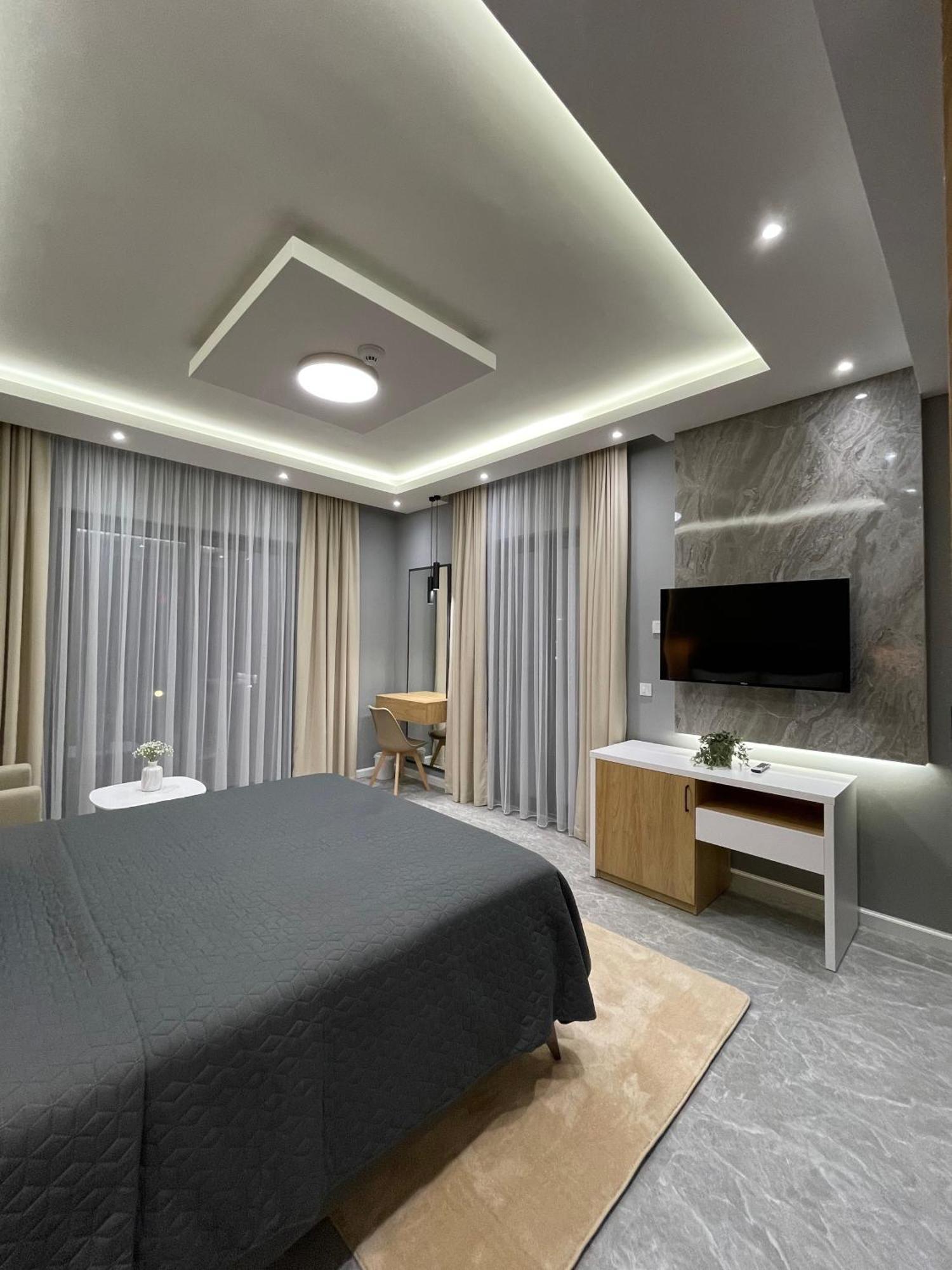Hotel Maraj ウルツィニ エクステリア 写真